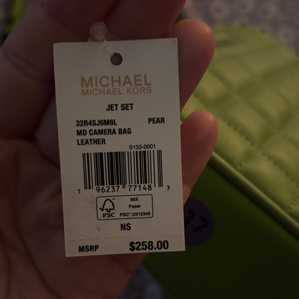 Michael Kors Lime Green Quilted Crossbody Bag - Picture 2 of 5